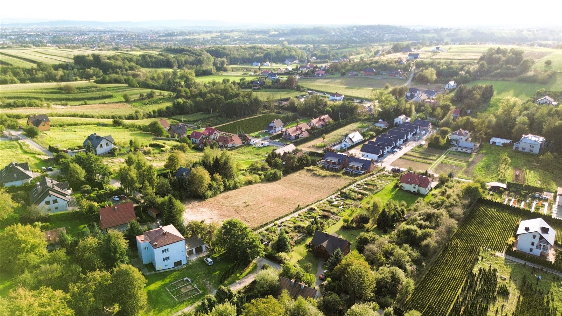 Działka na sprzedaż